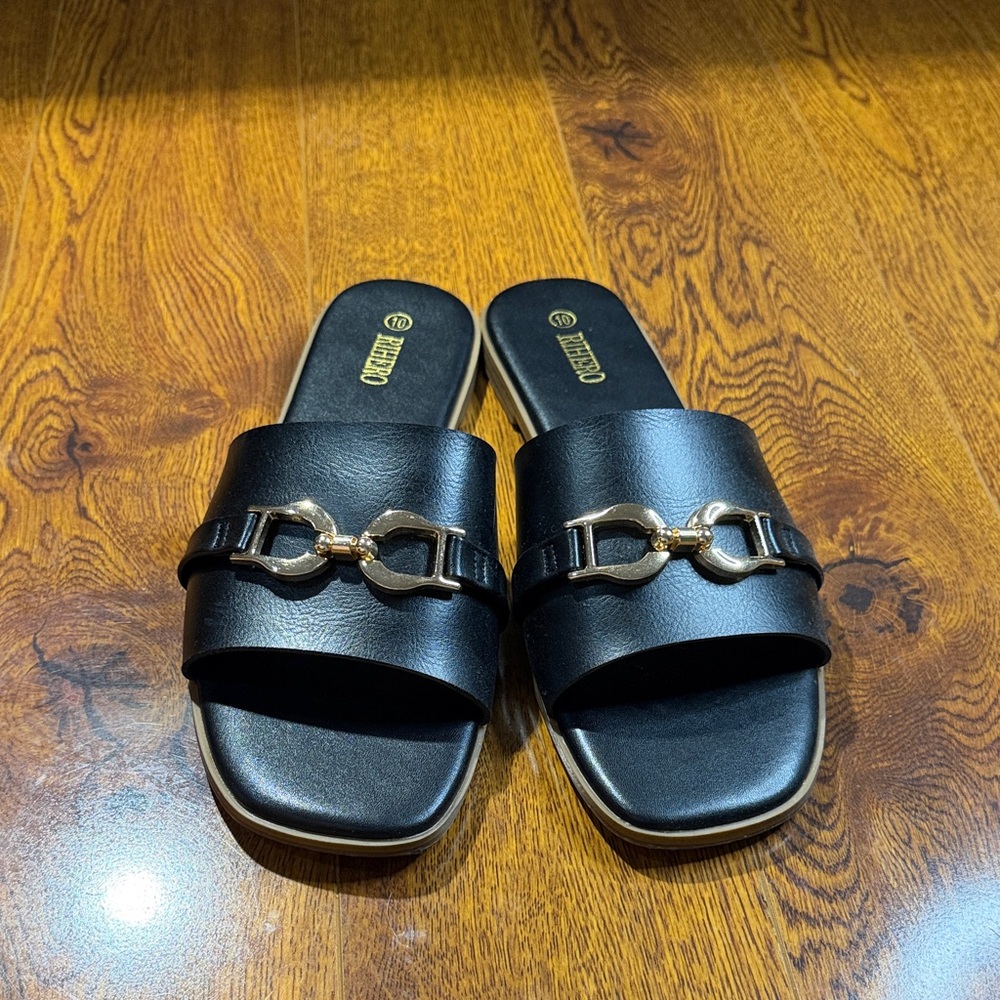 Women’s Black